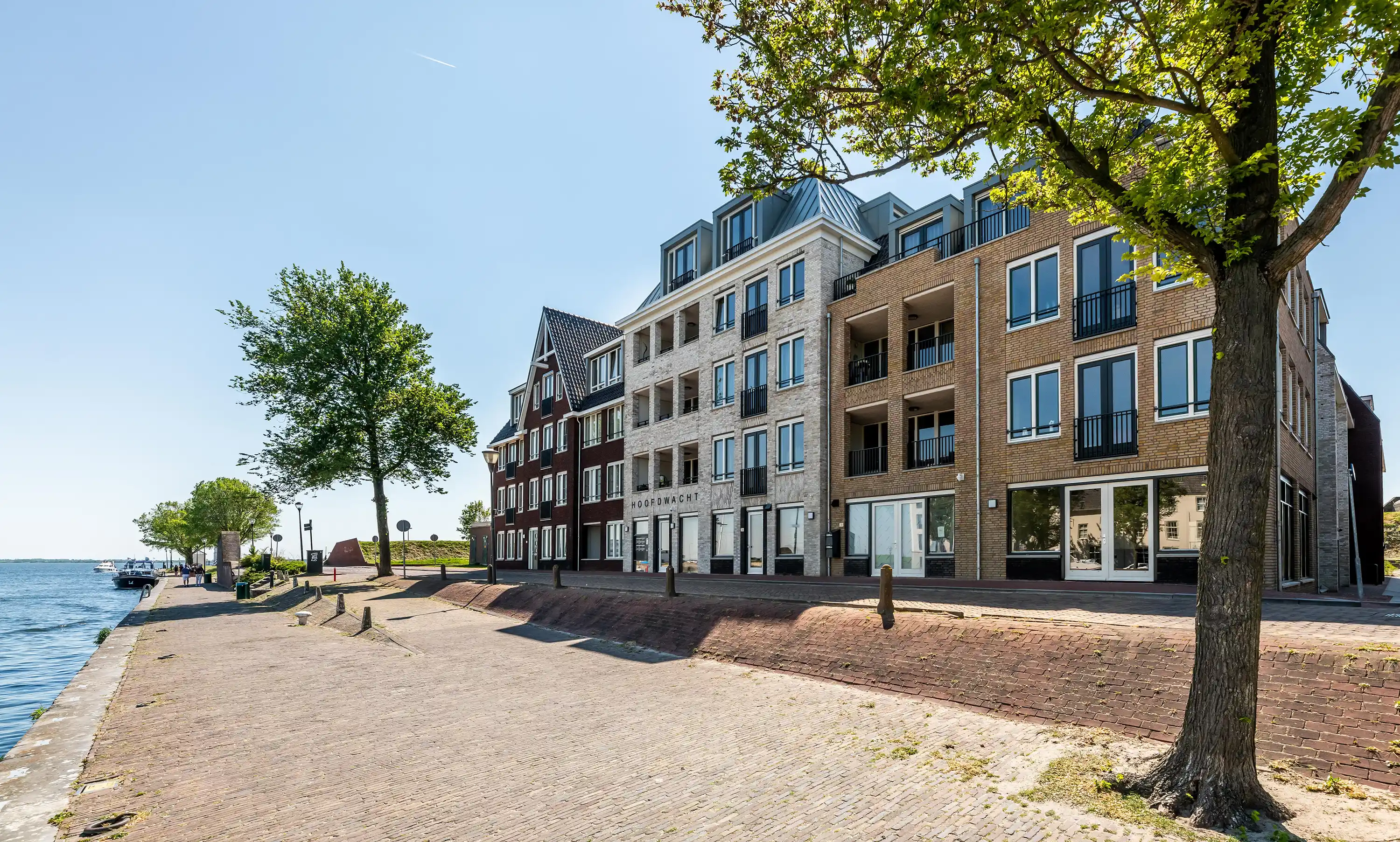 Gebr. Blokland   Hoofdwacht   Oostvoorne 8972
