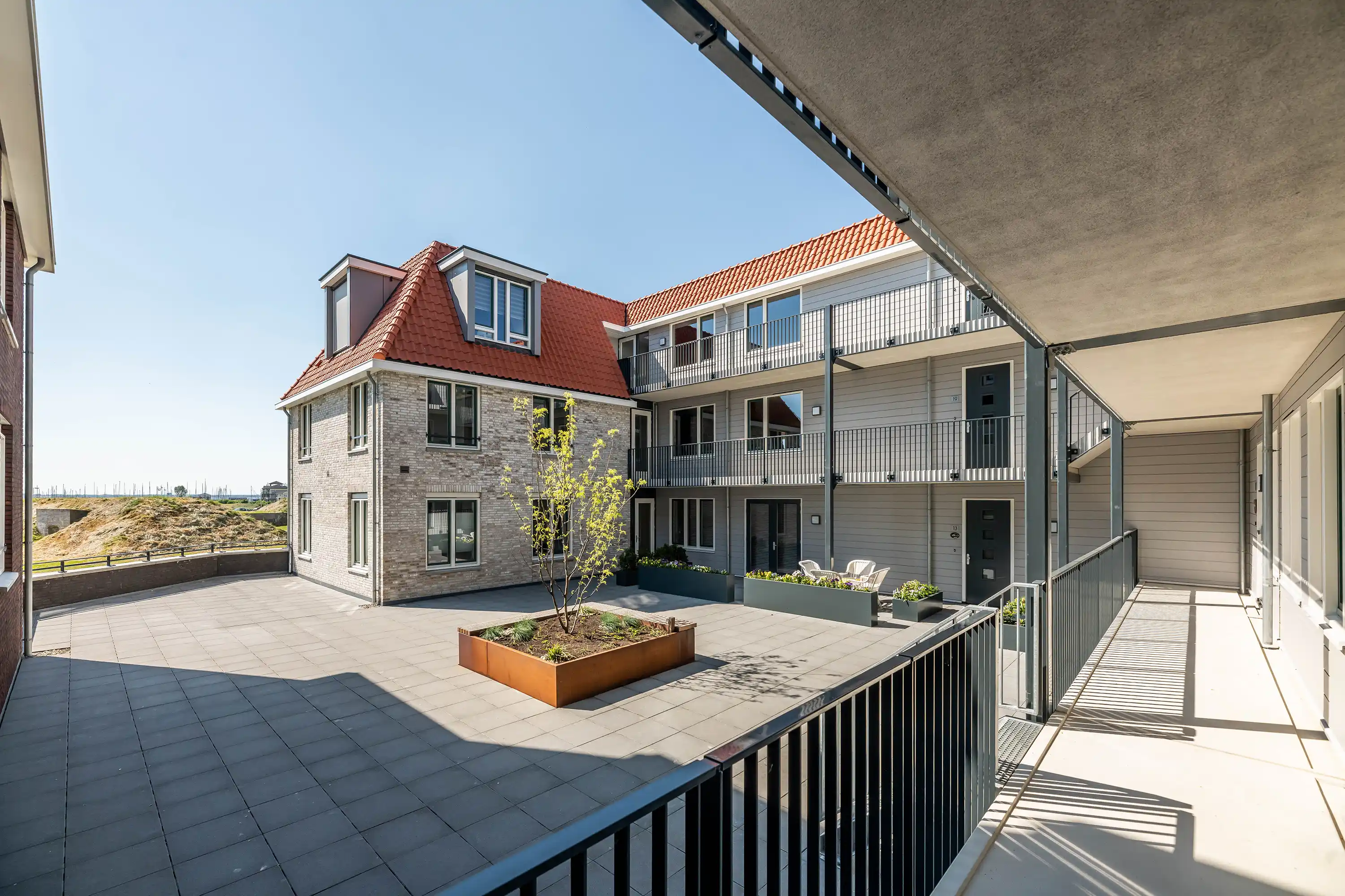 Gebr. Blokland   Hoofdwacht   Oostvoorne 9068